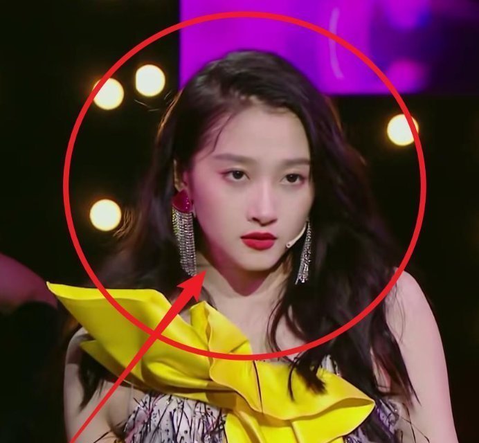 钟汉良|钟汉良关晓彤跳双人舞,切到特写镜头时,这身材我没看错吧?