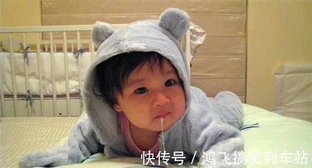 新生儿|新生儿吐奶,新手妈妈别只会拍背了,父母学会5个妙招更实用