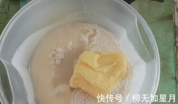 豆沙油酥饼|豆沙油酥饼的做法，甜而不腻，酥脆掉渣，营养美味，一口一个！