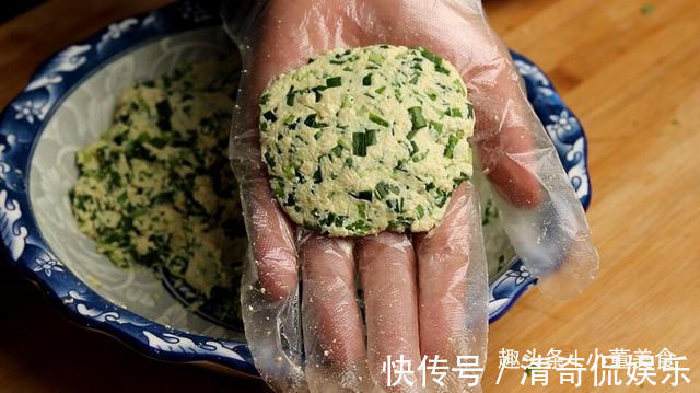 豆腐最简单的家常早餐的做法，不揉面不和面，出锅比吃肉还香