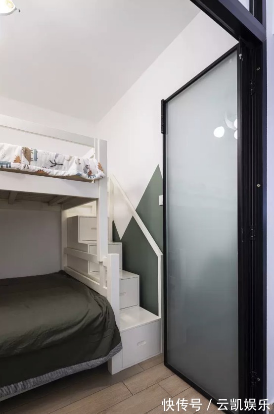 开放式|厨房别再做“开放式”了,学她这么装!全屋颜值、实用性瞬间提升