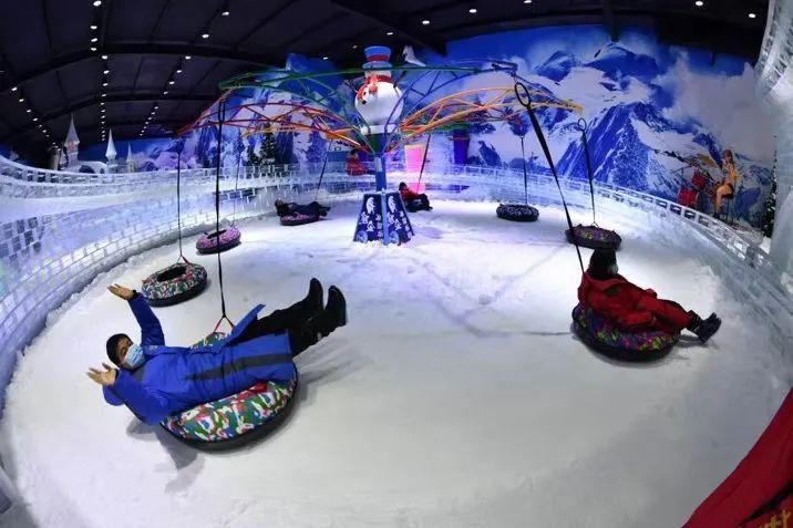 中年|冰雕、堆雪人、冰上过山车……熊企冰雪乐园let's go!
