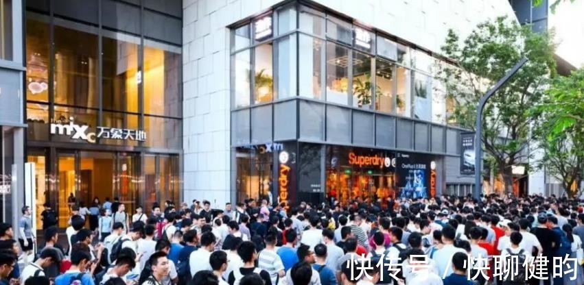 国货解乡愁，海外华人掀起“逆向代购”潮，外国人也开始买国货？