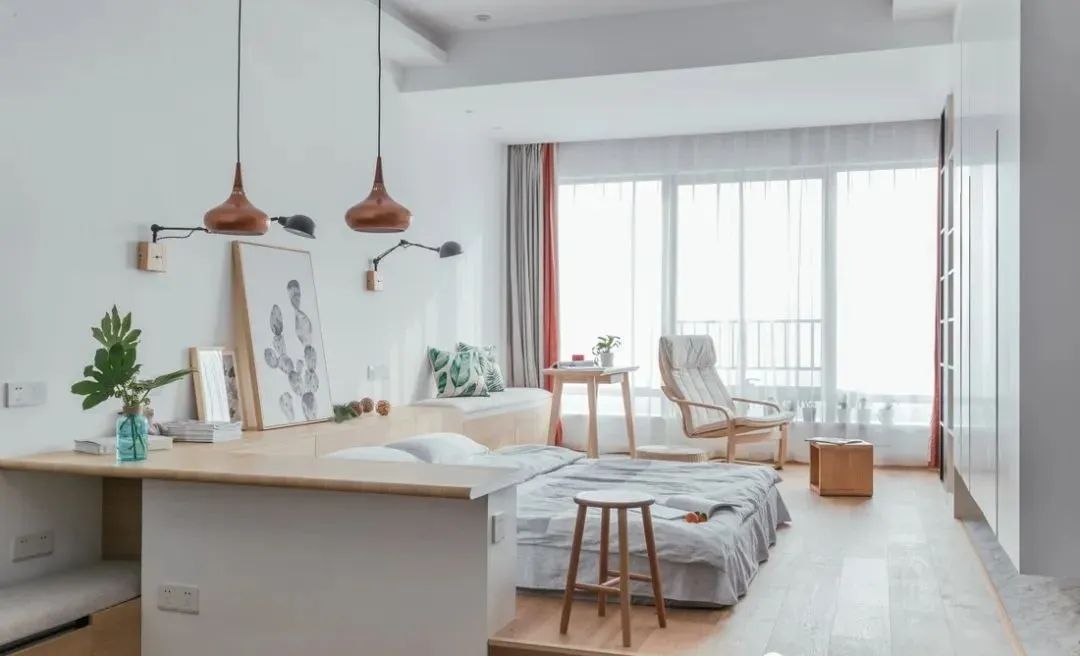 卧室|小卧室别再装榻榻米了，人家聪明人都这样设计，照样美观又实用！