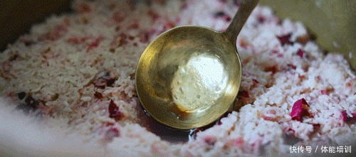 做一桌玫瑰,送给我最爱的你们~