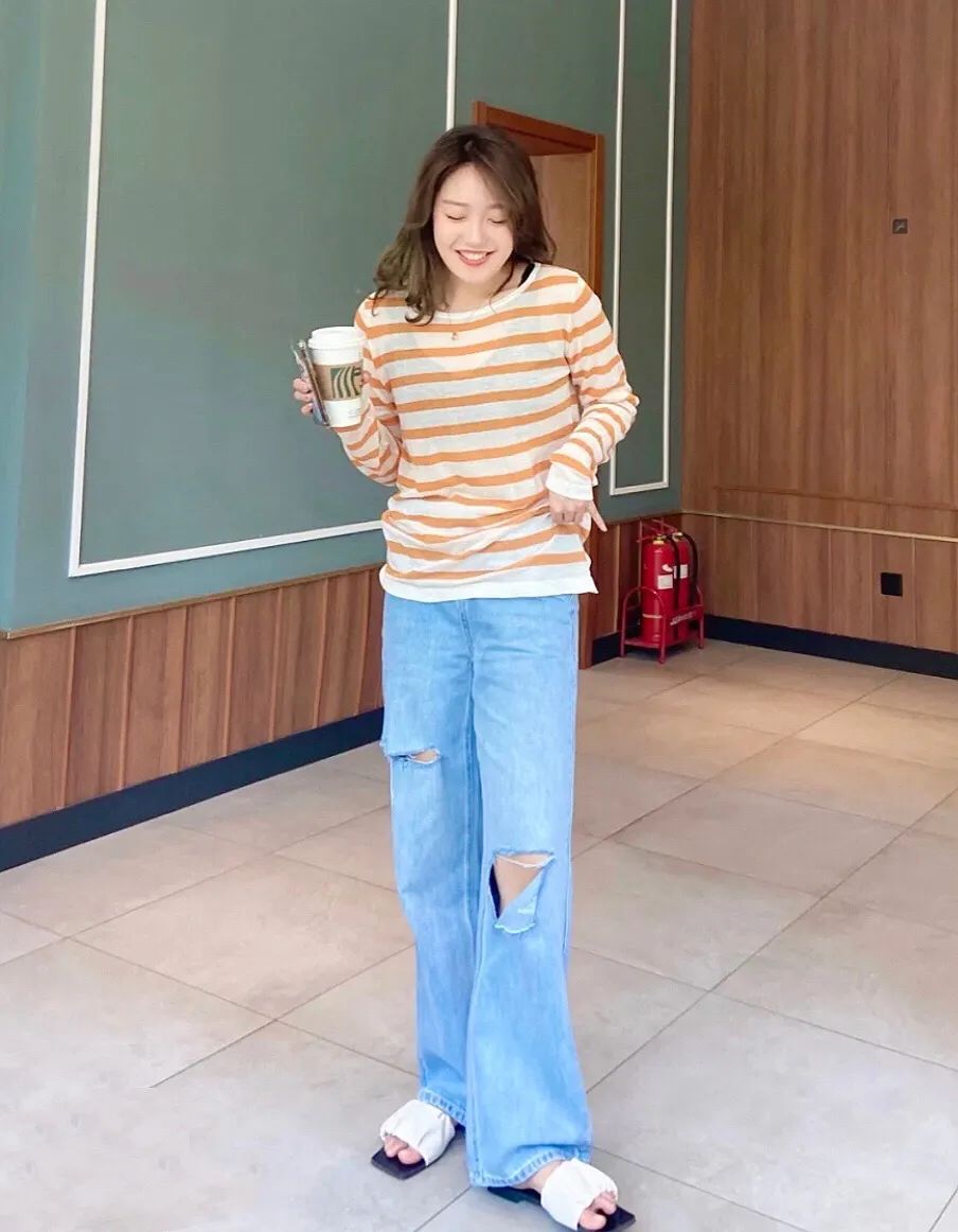 开叉裤|阔腿裤下岗了！“瘦瘦裤”才是今夏王炸，太显瘦了