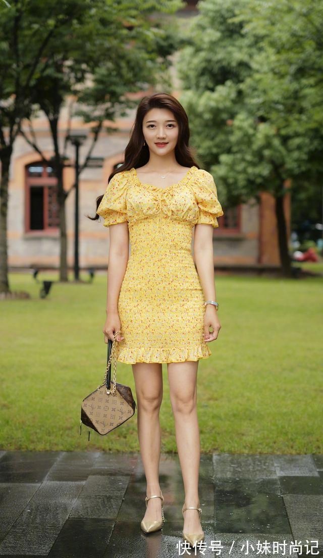 细跟鞋|穿连衣裙还是搭配尖头细跟鞋更有女人味,穿出自信展现气质美