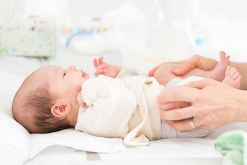 纸尿裤|七个月宝宝尿路感染住院，儿科医生：都是妈妈不负责任，惹的祸
