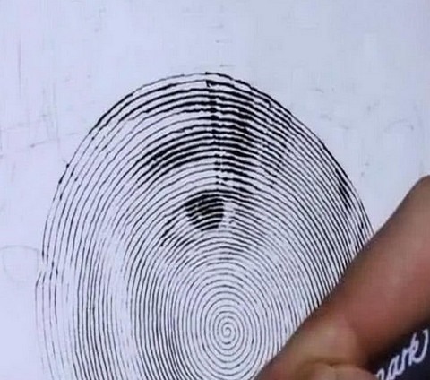 画圈圈$美术生开启年轮模式,画了无数个圈圈后,易烊千玺是我的