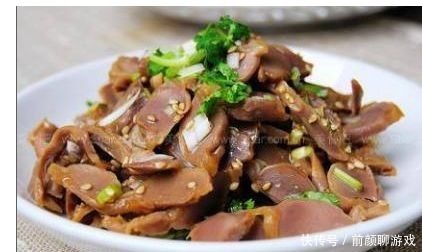 美食推荐麻油香拌鸡胗、辣椒外婆蛋、大葱炒猪肉、番茄菜花