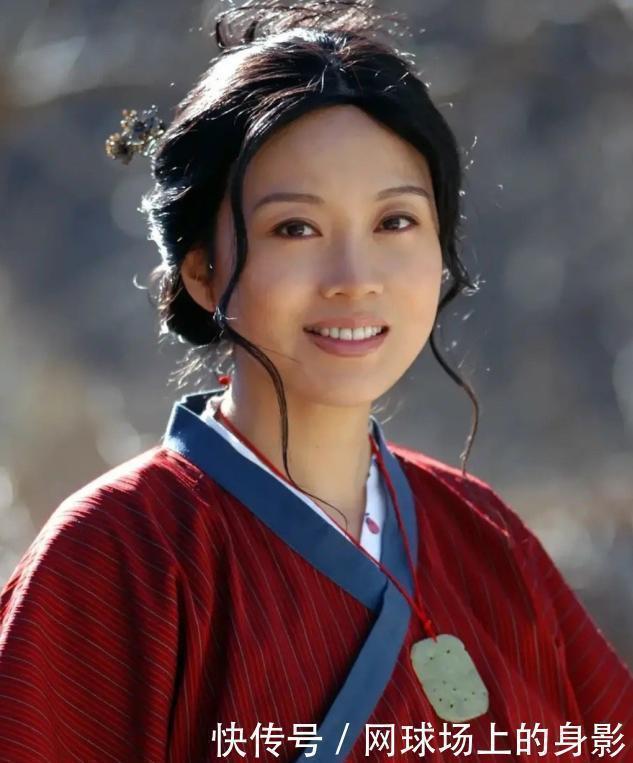 龙须刘海|脸大的女生剪刘海,尽量避开这5大陷阱,不仅不瘦脸,还很老气