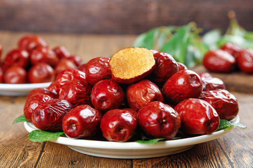 大碗|自制万能枣泥馅,不去皮不加糖,细腻又香甜,2斤红枣能做一大碗