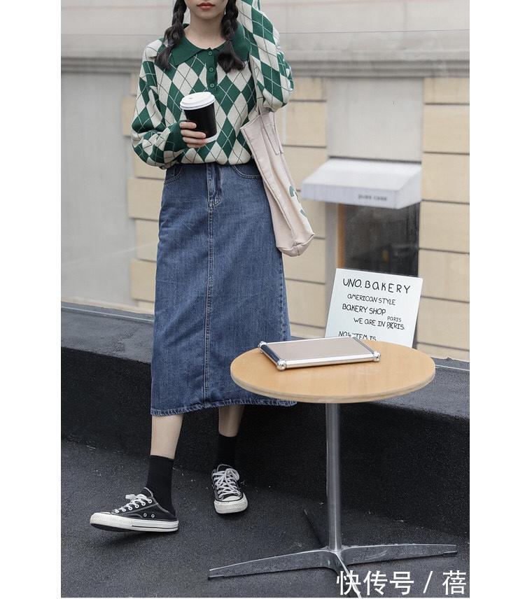 帆布鞋|谁说穿搭要重样?每天只换一件上衣,就能让你的秋天与众不同