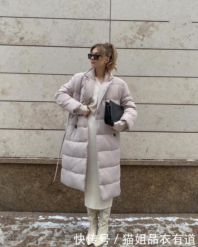 穿羽绒服时别随便搭鞋子，这3款才是品味女人的首选，又美又飒