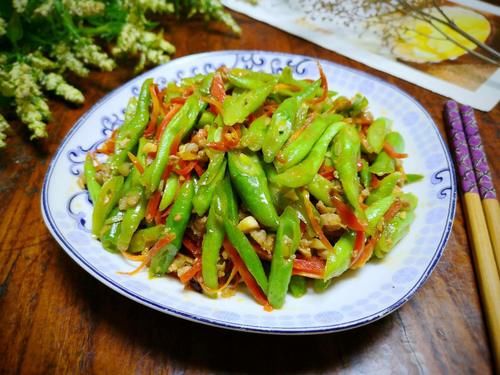 开胃|这菜一上桌，用它下饭吃最美味，还可以搭配很多食材炒着吃，特开胃