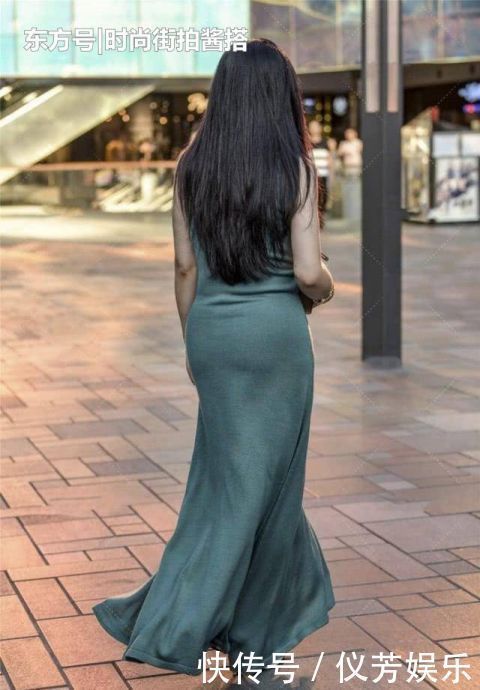 时尚 今夏潮流的墨绿色连衣裙，时尚女郎手把手教你如何穿搭的“时髦”