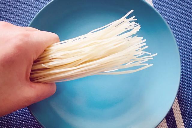 大妈|如何挑选红薯粉条农村大妈教你6诀窍,轻松辨别真假