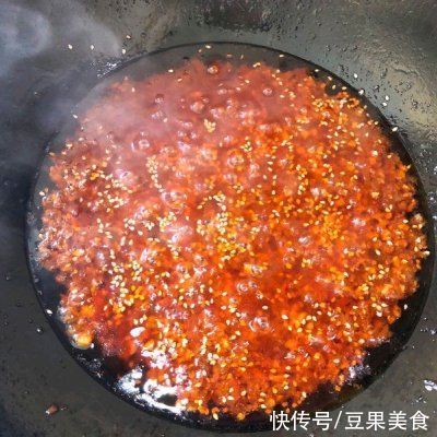 黄豆酱|老妈做的自制酱香饼，怎么吃都不腻
