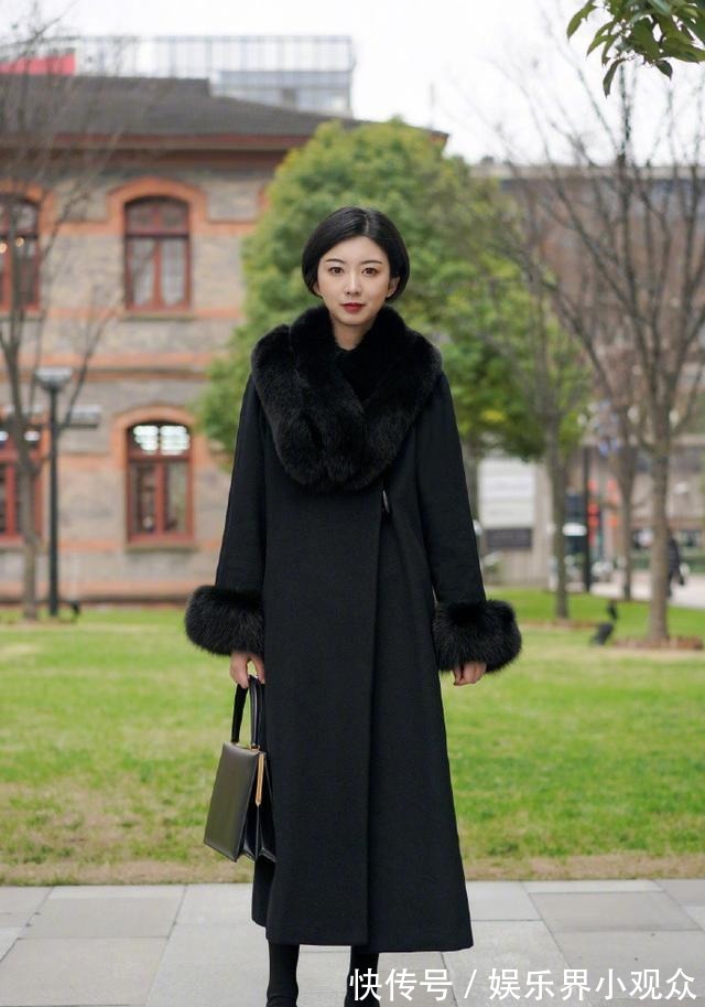 小脚裤 衣服穿不对，显胖又累赘！过年入手“大衣+长裤”，显瘦还很时髦！