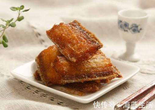 面粉|炸带鱼,裹面粉和淀粉都不对,邻居大厨教我做法,外酥里嫩不回软