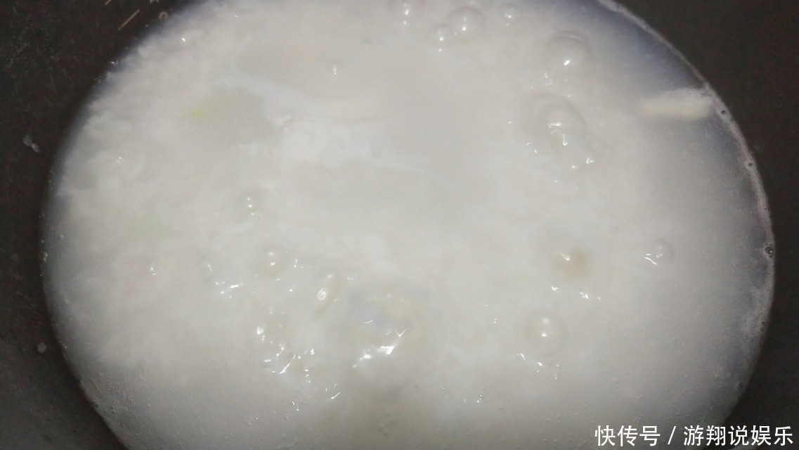 好喝|皮蛋瘦肉粥这种做法,简单又好喝,营养美味,看一遍就学会