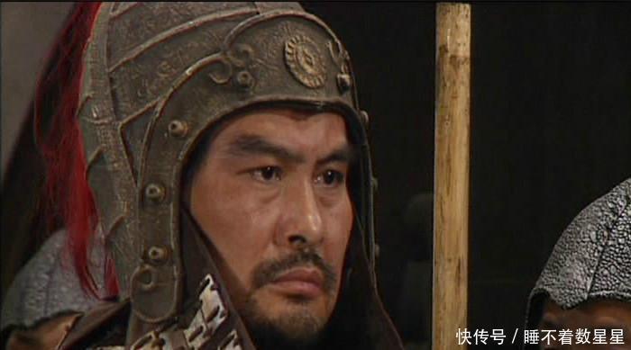 角色|此人是三国狠角色，稳居前三，两次救了曹操的命，最终被坑死！