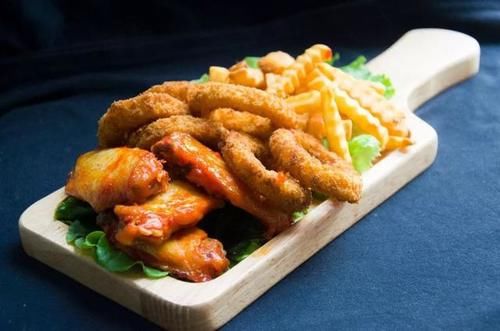 胆固醇|鸡蛋是高血脂的“发物”?医生道出真相,真该少吃的,或是这3样