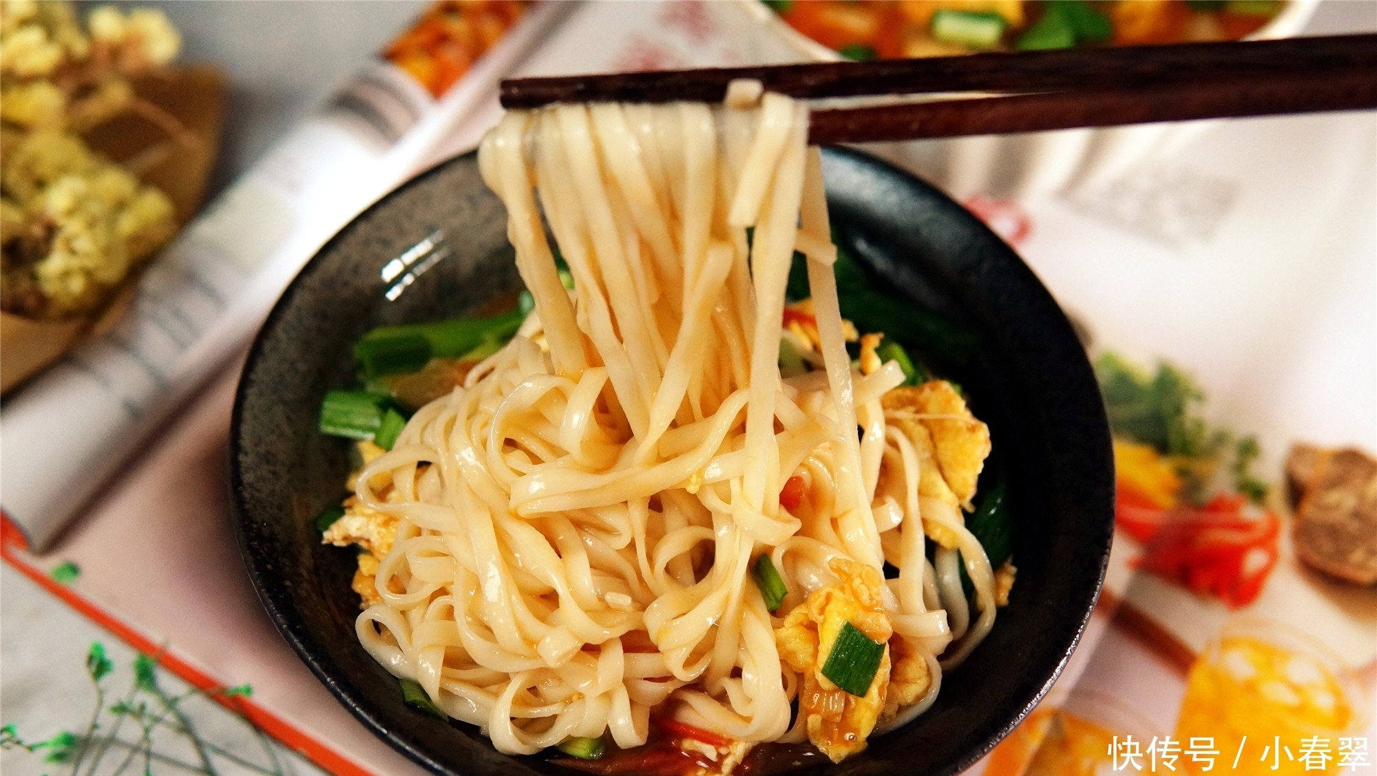 面条这样做,连吃一星期不嫌多,清爽不油腻,天越热越想吃