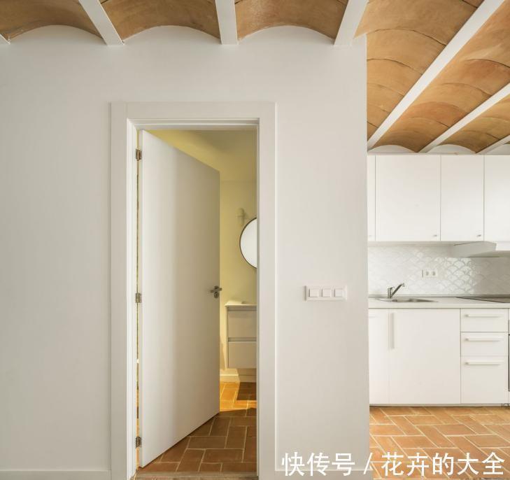 农家小院|改造69㎡瓦房，搭建楼板变2层“别墅”，后院一捯饬别有一番风景