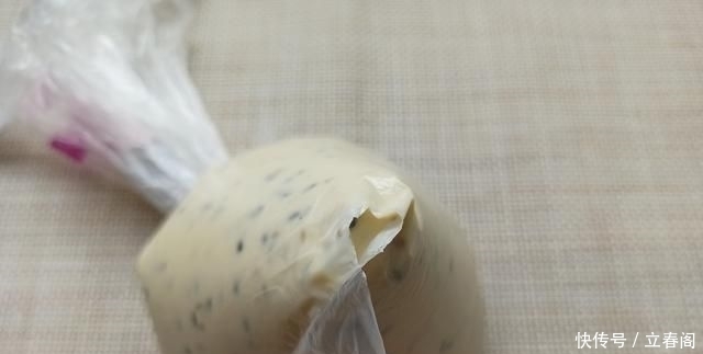 家中有糯米粉的试下这做法,外酥里糯,营养又解馋,比面包好吃