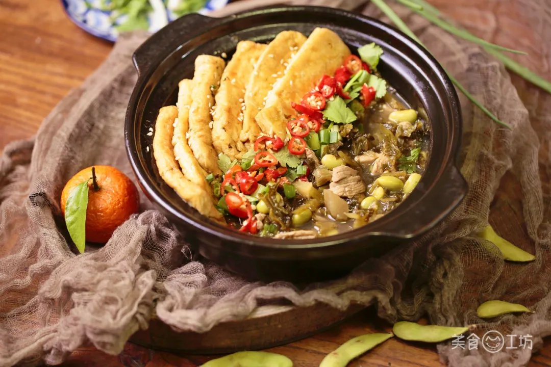 豆腐|豆腐的经典吃法，3个人一大锅，顶饱