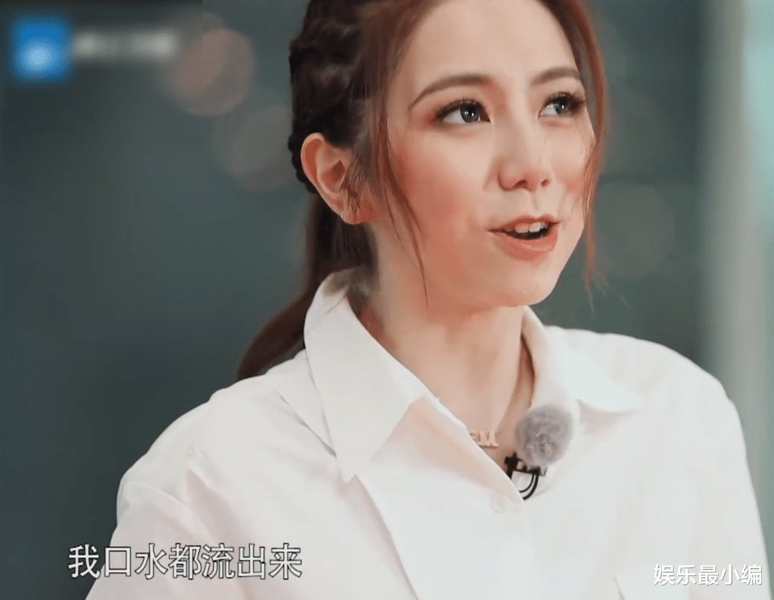 好笑吗?《奔跑吧》玩电击游戏,邓紫棋被电到手抽筋,口水都出来了