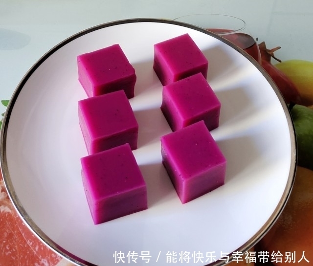 火龙果汁皮冻,口感筋道Q弹、颜色赏心悦目