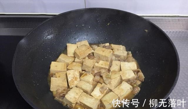 步骤|家常炖豆腐，硬“硬炖”，搭配五花肉味道更“绝”！