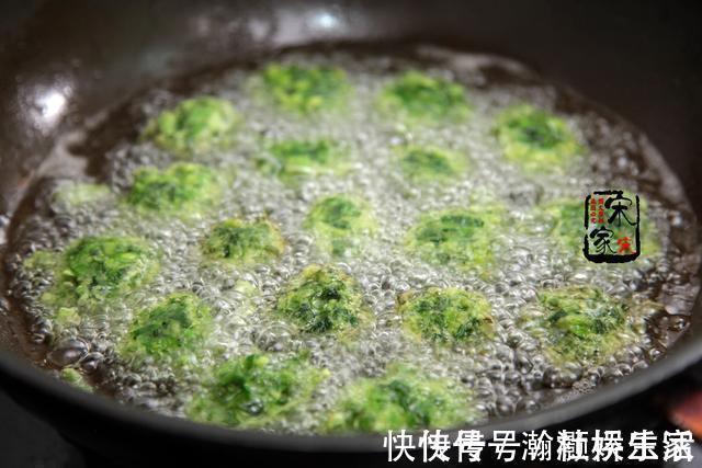 盘子|韭菜这吃法,不放1滴水,外酥脆内香软,老爸一口气吃了1盘子!