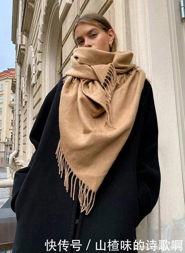 神器|秋冬的围巾真是“搭配神器”!提升视觉重心,改变整体基调太有用