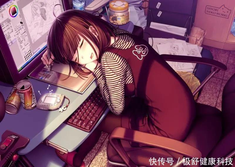 如果有人让你累了就在桌上趴一会,可以回身给他一个大嘴巴