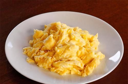 家人|女性不想显老，可多吃此食物，排毒养颜、延缓衰老，分享给家人