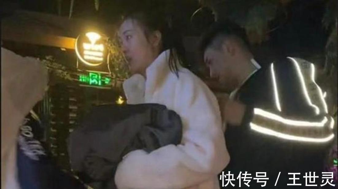 伤病|奥运冠军回来了!泡吧+晒合照,女排队长克服伤病,将回归国家队