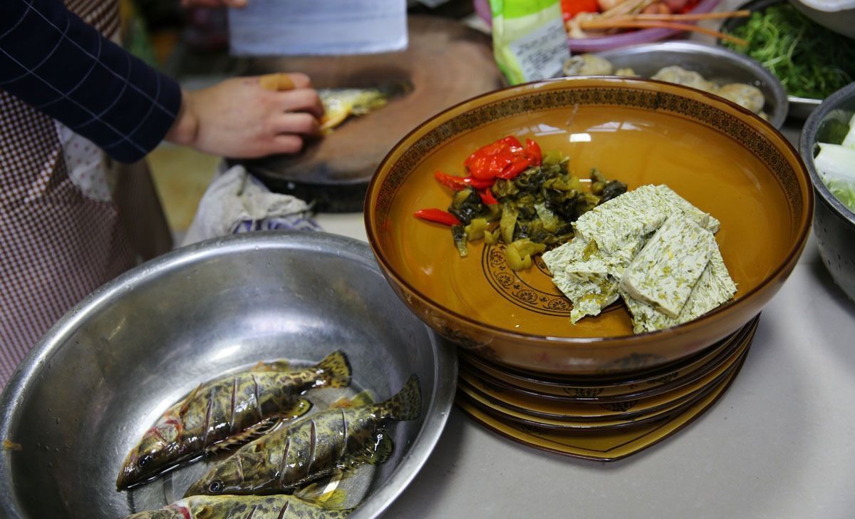 挑剔|85后美女厨娘,选食材很挑剔,小镇上的人都爱吃她做的家常菜