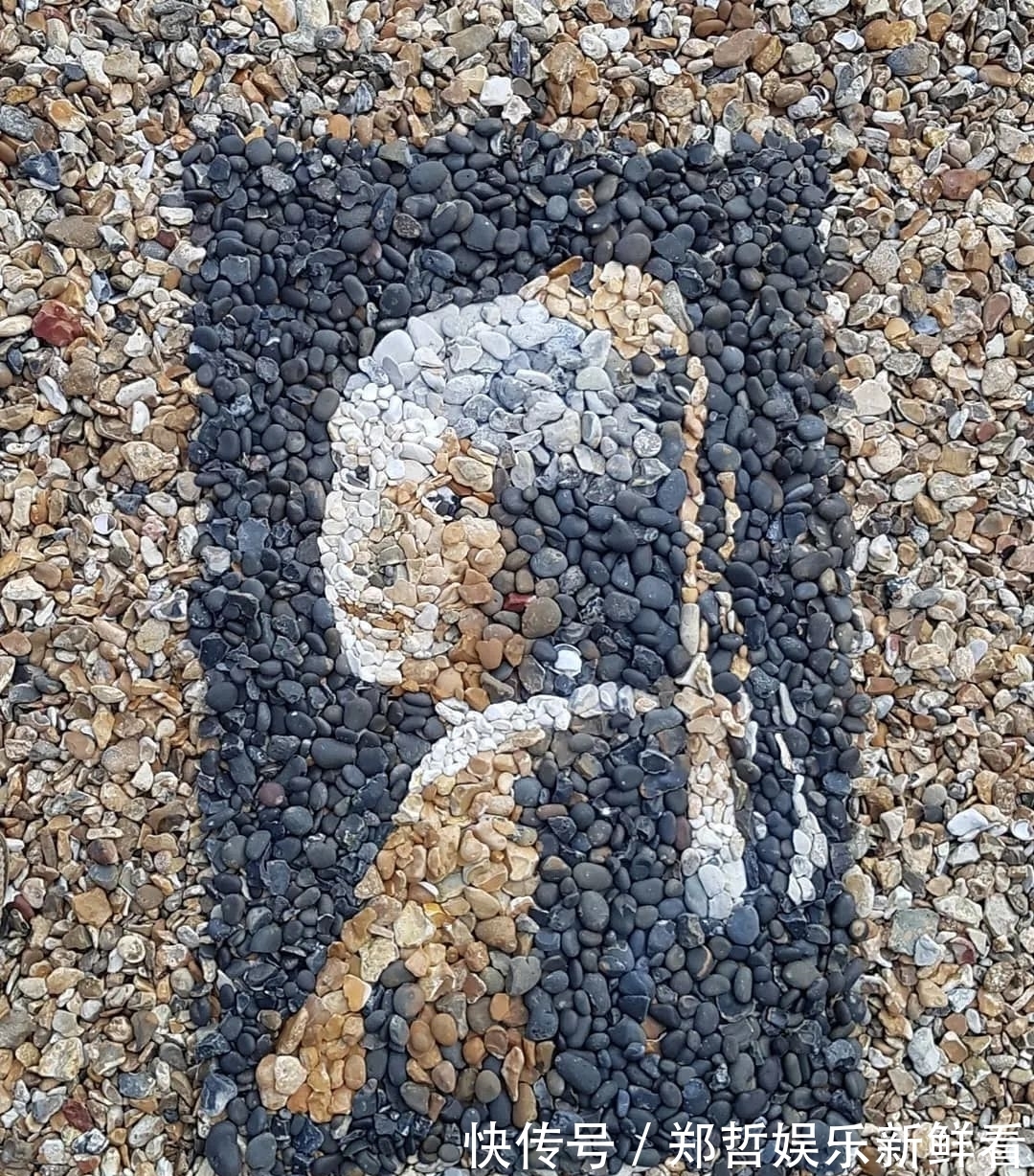 艺术家|艺术家用石头“作画”,再现传世经典,网友:我用笔都画不出来