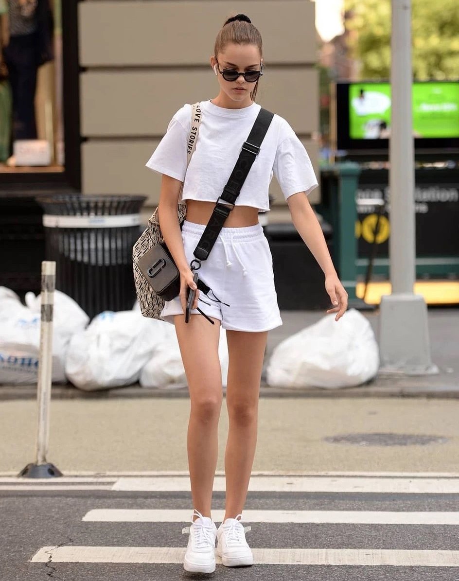 五分裤|别穿长裤了!今夏流行这样穿短裤,显高显瘦