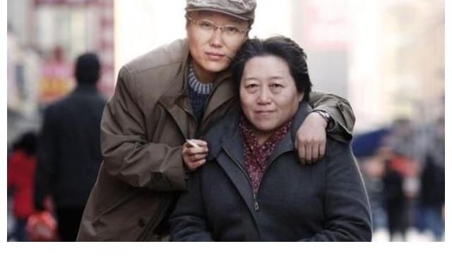 亚洲周刊@李银河与出租车司机的''跨性别恋情'':曾坦言可能会步入婚姻殿堂