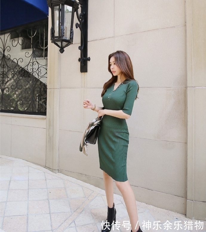 墨绿色 OL职业穿搭:时尚百搭,又能凸显气质