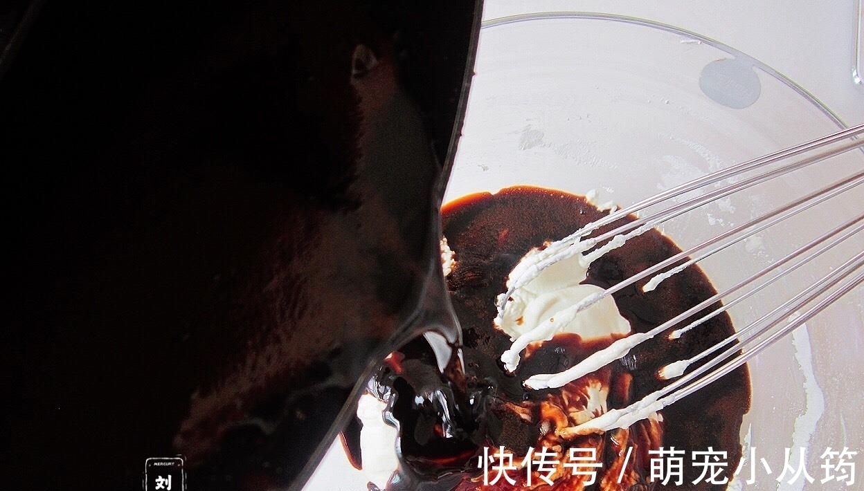 搅拌均匀|生理期喝姜糖水不如吃它,益气补血又暖宫,携带方便,做法简单