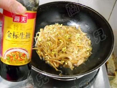 黄豆芽|医生不会告诉你，这菜是“天然酵素”，小肚腩渐渐瘦，小腿慢慢细