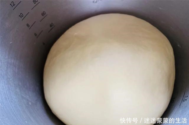 减肥路上的大敌,好吃到炸裂的金黄色面包,每一口都是满满的幸福