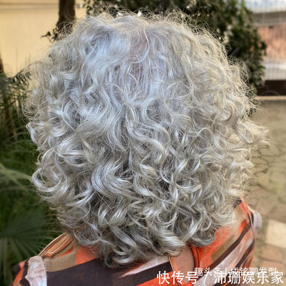 蛋白体|老年人经常烫染发质差，头发毛躁还显老，三个妙招让头发恢复如初