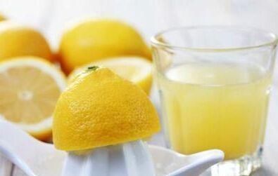 热量|经常喝柠檬水可以瘦身？营养师辟谣：2种水都起不到“减肥效果”