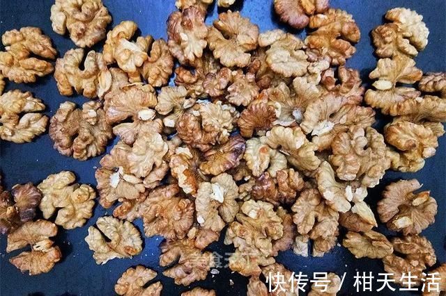 黑芝麻红枣核桃糖:健康零食,不甜不腻,好吃到停不下来!